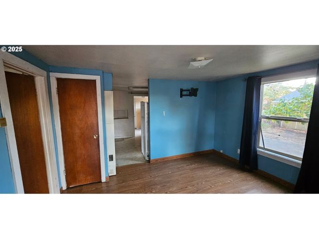 1248 Nw ELLAN St, Roseburg, OR 97470
