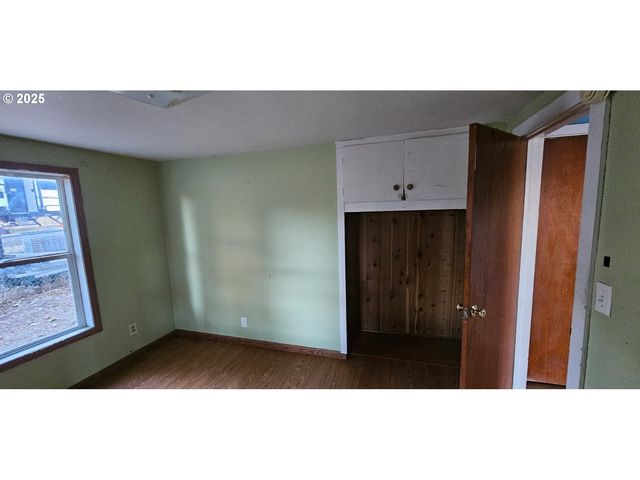 1248 Nw ELLAN St, Roseburg, OR 97470