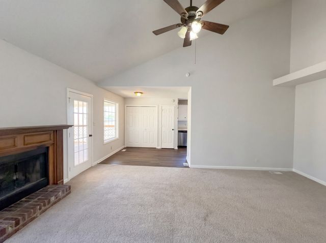 1690 Sparkleberry Dr, Clarksville, TN 37042