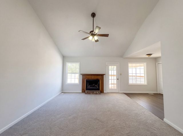 1690 Sparkleberry Dr, Clarksville, TN 37042