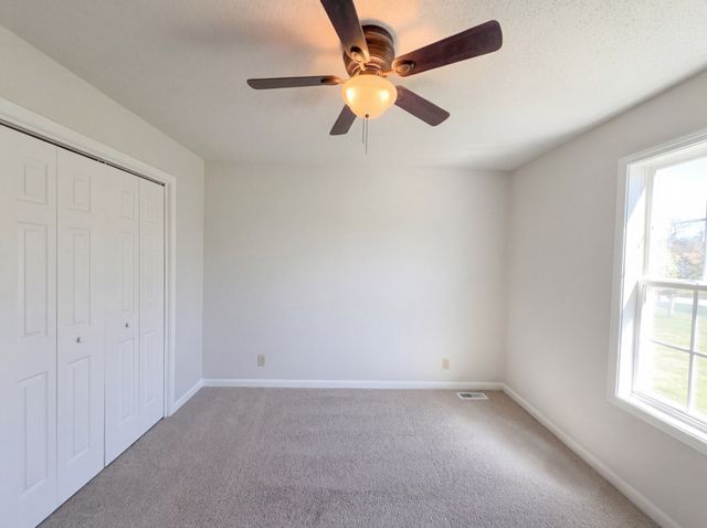 1690 Sparkleberry Dr, Clarksville, TN 37042