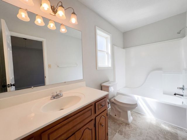 1690 Sparkleberry Dr, Clarksville, TN 37042