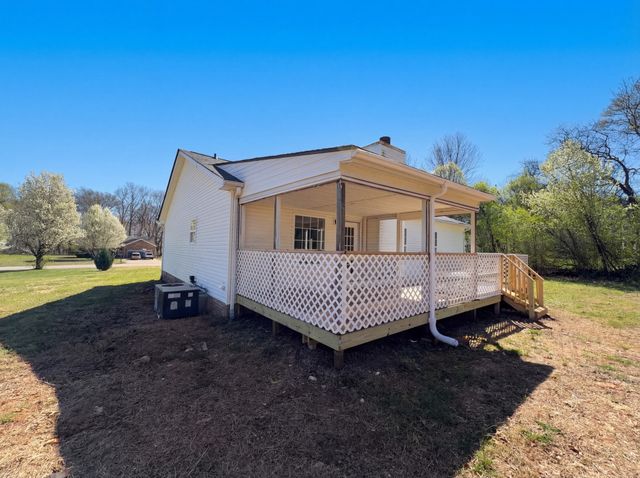 1690 Sparkleberry Dr, Clarksville, TN 37042