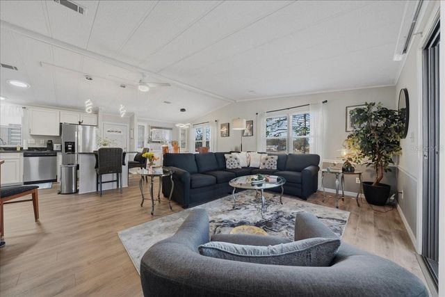 1003 MATTHEW AVENUE, Lady Lake, FL 32159