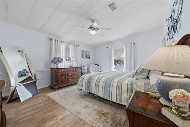 1003 MATTHEW AVENUE, Lady Lake, FL 32159