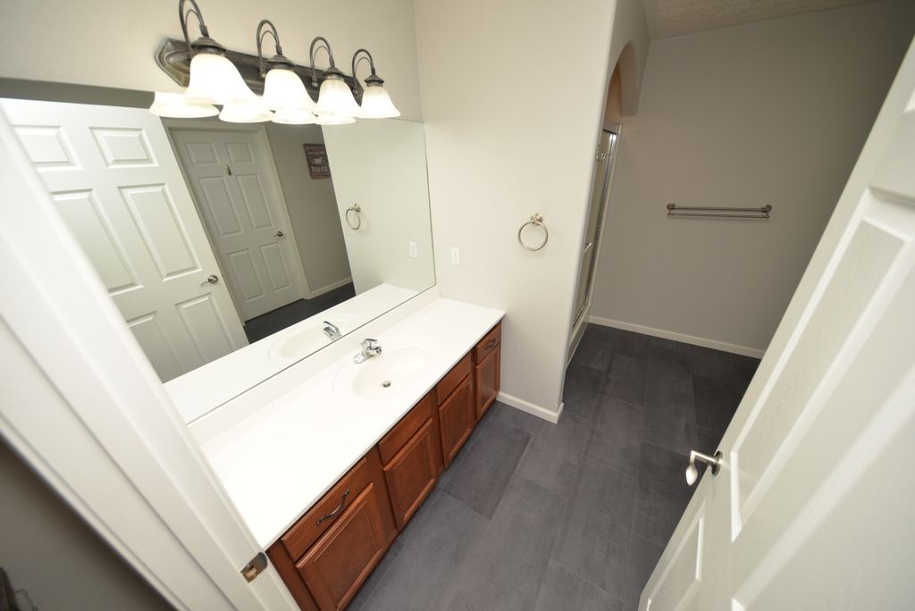 Image 25 of property listing at 401 E Beacon Court, Mt Vernon, IL 62864