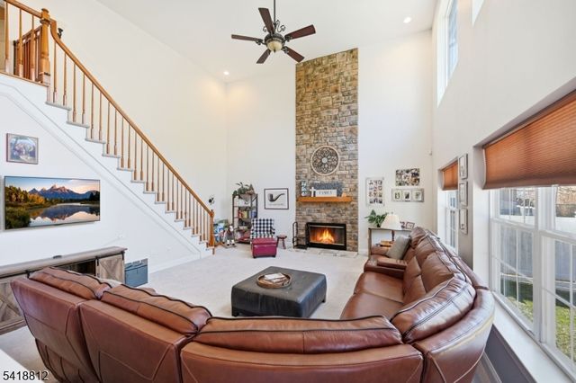 654 Skyline Dr, Jefferson Twp., NJ 07849