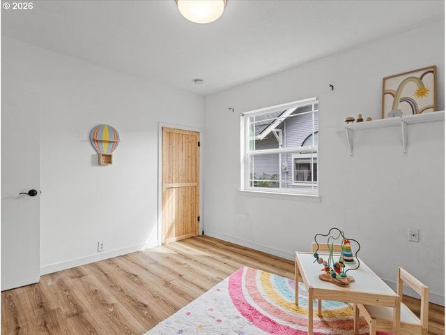 422 WILLAMETTE St, Oregon City, OR 97045