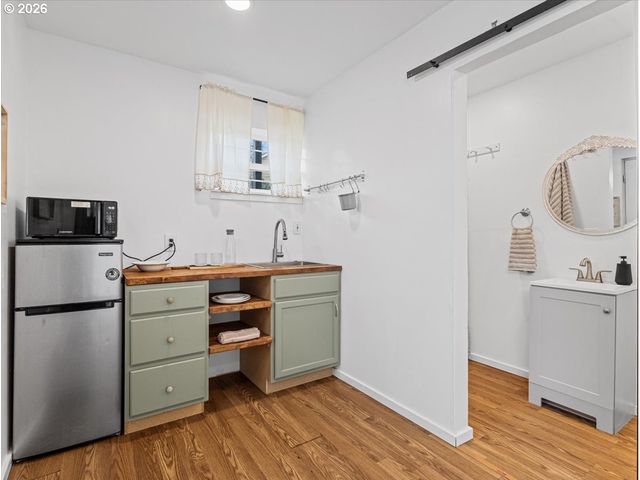 422 WILLAMETTE St, Oregon City, OR 97045