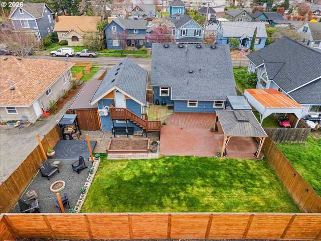 422 WILLAMETTE St, Oregon City, OR 97045