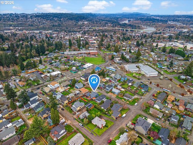 422 WILLAMETTE St, Oregon City, OR 97045