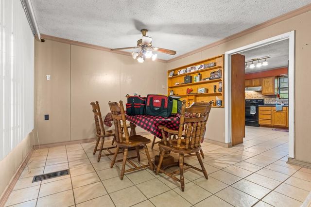 1193 Cowpen Road, Karnack, TX 75661