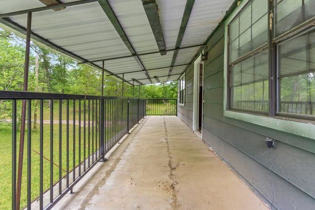 1193 Cowpen Road, Karnack, TX 75661