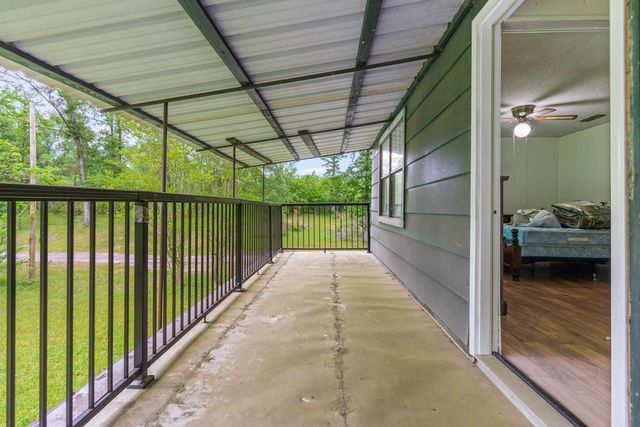 1193 Cowpen Road, Karnack, TX 75661