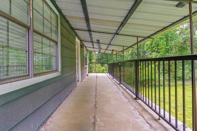 1193 Cowpen Road, Karnack, TX 75661