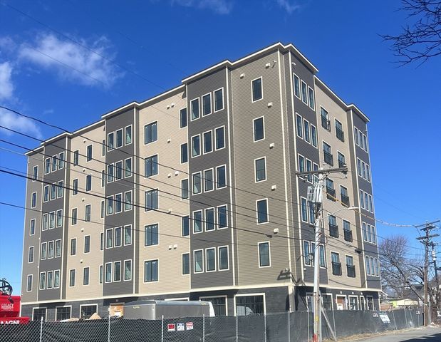 26 Pearl St 607, Framingham, MA 01702