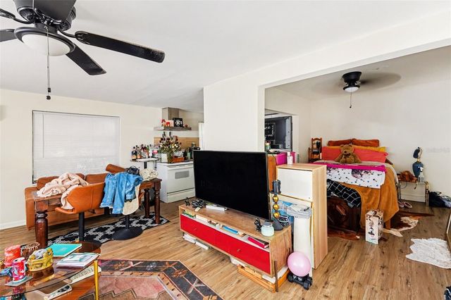 1228 15TH STREET N, St Petersburg, FL 33705