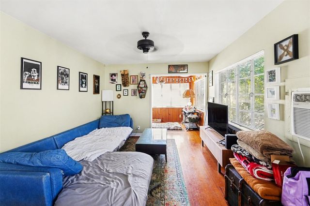 1228 15TH STREET N, St Petersburg, FL 33705