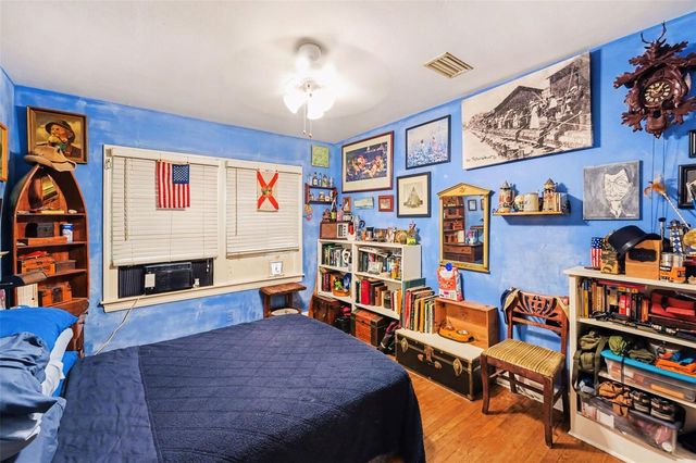 1228 15TH STREET N, St Petersburg, FL 33705