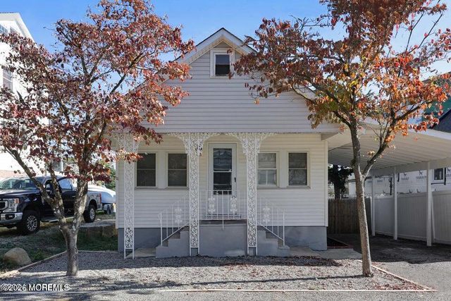 1423 Holmes Avenue, Toms River, NJ 08753