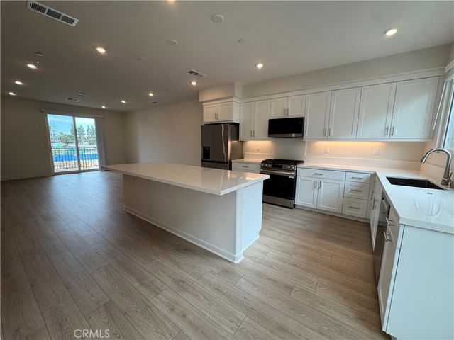 652 E Fourth Street, Pomona, CA 91766