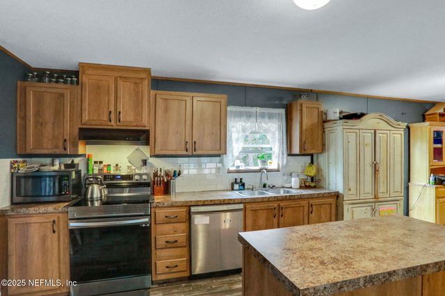 4527 BONDARENKO Road, Keystone Heights, FL 32656