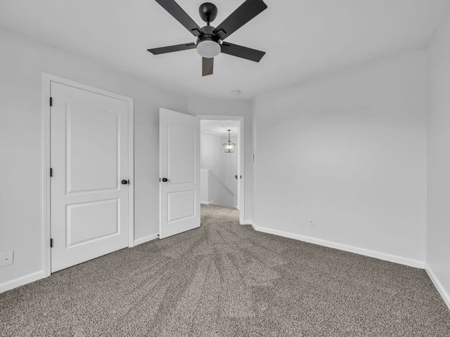 1321 Loren Cir, Clarksville, TN 37042