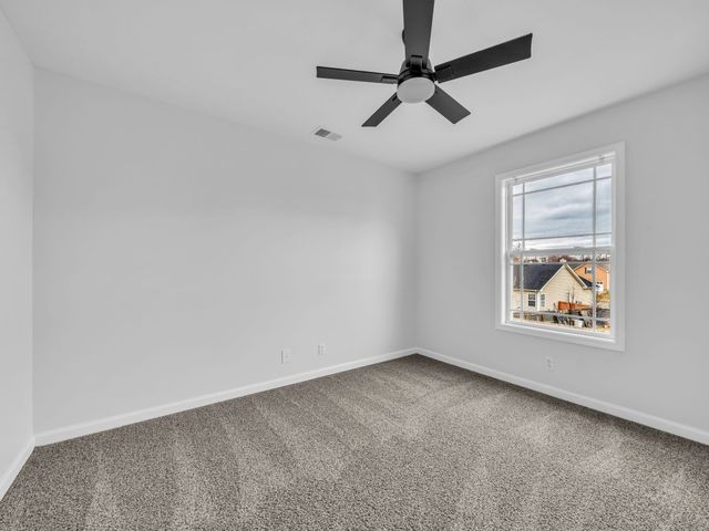 1321 Loren Cir, Clarksville, TN 37042