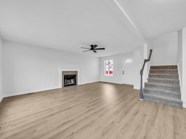 1321 Loren Cir, Clarksville, TN 37042