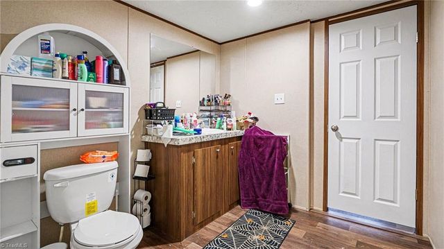 380 Avenue J, Lexington, NC 27292