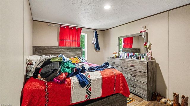 380 Avenue J, Lexington, NC 27292