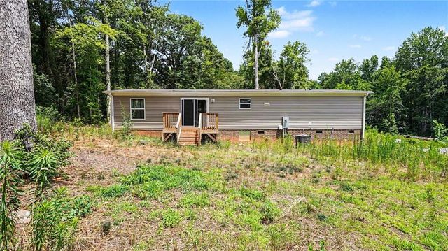 380 Avenue J, Lexington, NC 27292