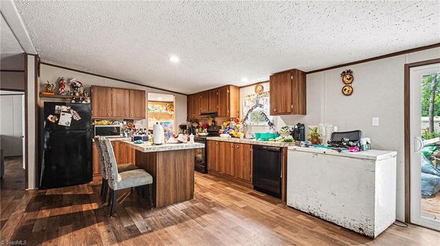 380 Avenue J, Lexington, NC 27292