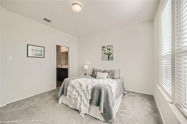 288 Eves Necklace DR, Buda, TX 78610