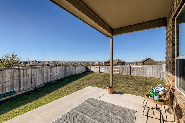 288 Eves Necklace DR, Buda, TX 78610