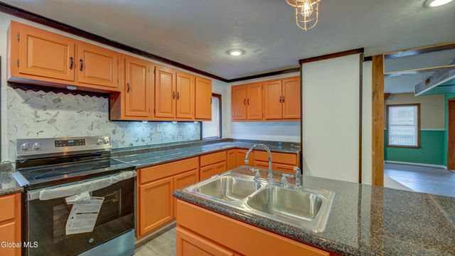 34 N Main Street, Mayfield, NY 12117