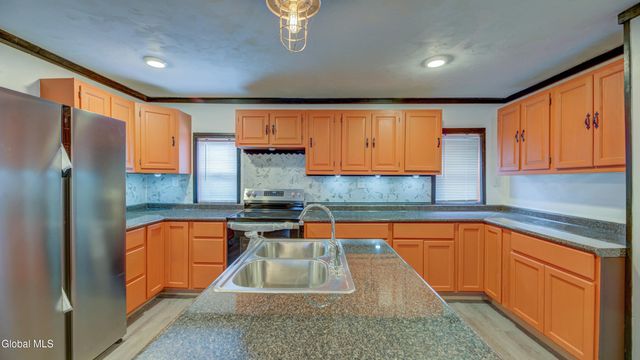 34 N Main Street, Mayfield, NY 12117