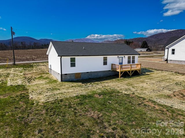 634 Beehive Road, Hendersonville, NC 28792