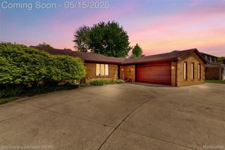 38324 Santa Anna Street, Clinton Charter Township, MI 48036