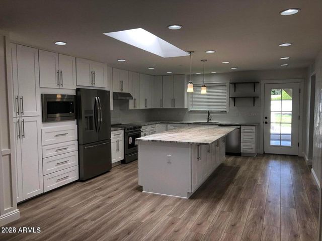 13001 N 65 Drive, Glendale, AZ 85304
