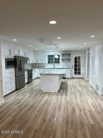 13001 N 65 Drive, Glendale, AZ 85304