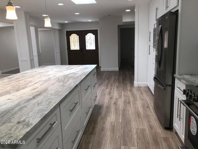 13001 N 65 Drive, Glendale, AZ 85304