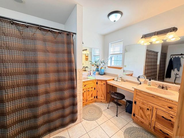 2096 QMC Road, Mountain View, AR 72560