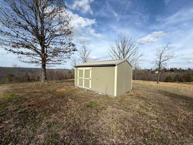 2096 QMC Road, Mountain View, AR 72560