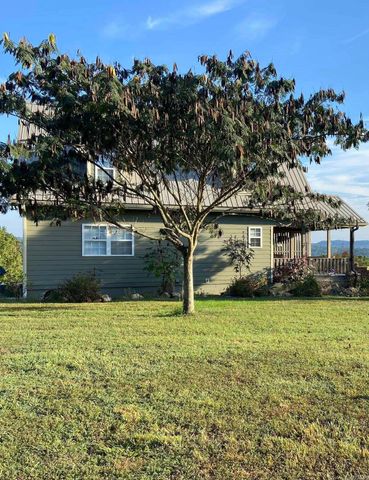 2096 QMC Road, Mountain View, AR 72560