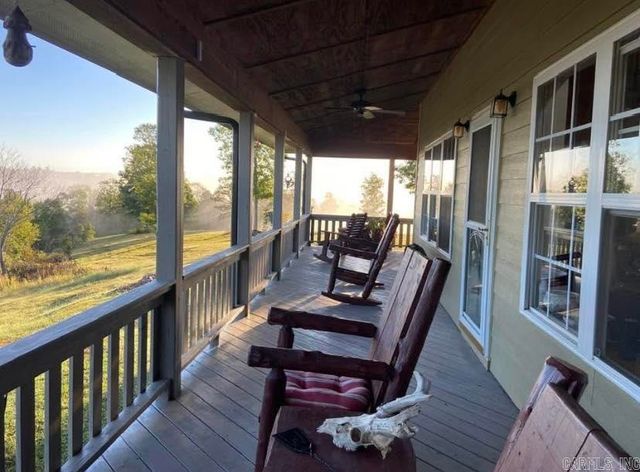 2096 QMC Road, Mountain View, AR 72560