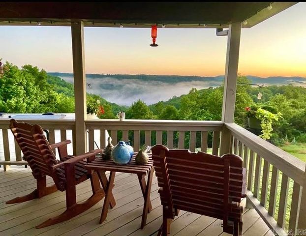 2096 QMC Road, Mountain View, AR 72560