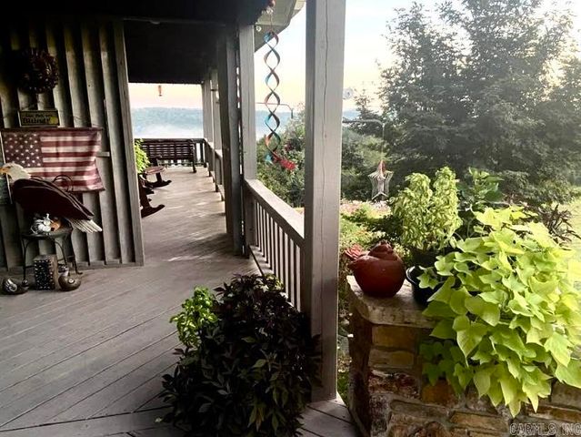 2096 QMC Road, Mountain View, AR 72560