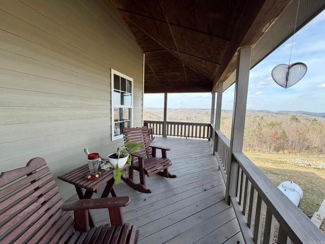 2096 QMC Road, Mountain View, AR 72560