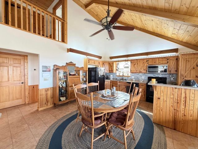 2096 QMC Road, Mountain View, AR 72560